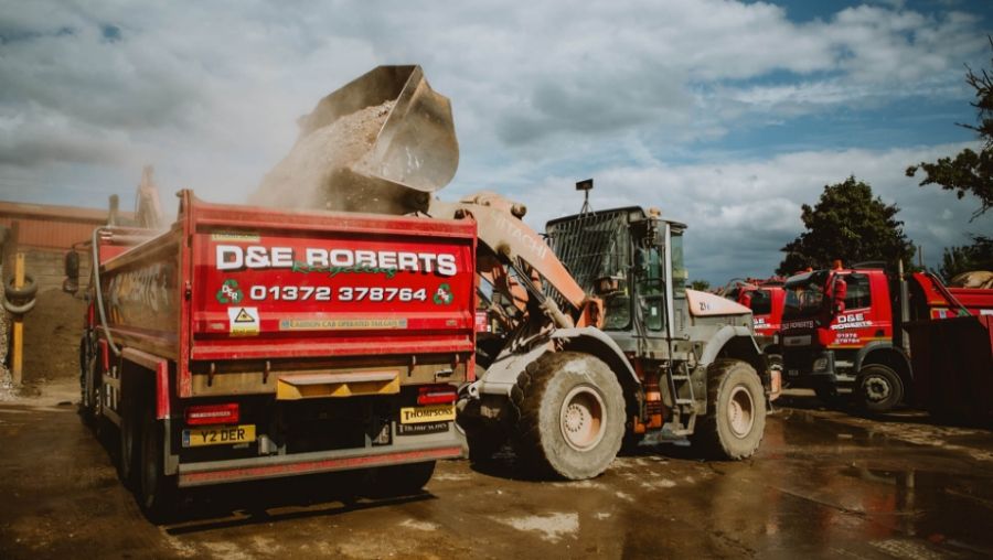 vehicle-surrey-de-roberts-truck